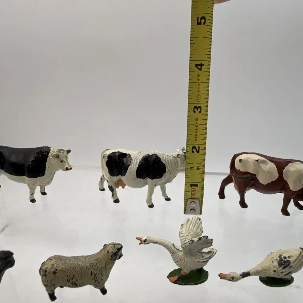 Vtg TIMPO TOYS Painted Lead Toy Britains Era Farm Animals Cows, Sheep, Fowel⬇️